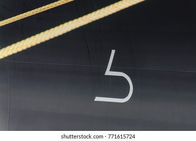 Bulbous Bow Mark