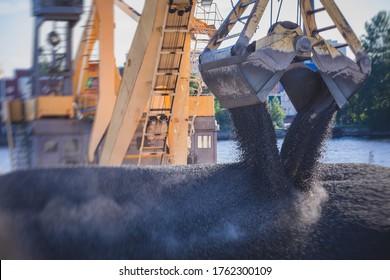 1,297 Bulk Handling Crane Images, Stock Photos & Vectors | Shutterstock