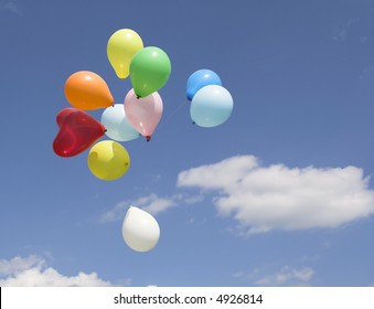 Ballons gegen Himmel
