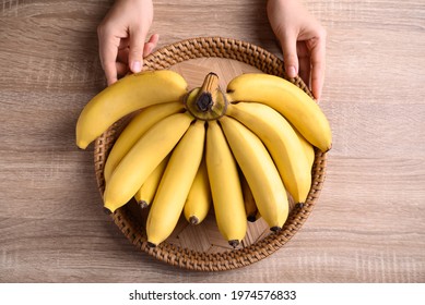 1,100+ Large Bunch Of Bananas Stock Photos, Pictures & Royalty