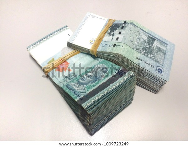 Download Bundle Money Malaysia Ringgit Myr Rm50 Stock Photo Edit Now 1009723249