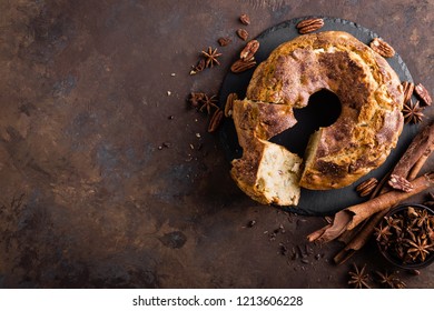 Bundt Cake With Cinnamon And Nuts