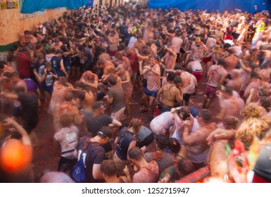 トマト祭り の画像 写真素材 ベクター画像 Shutterstock