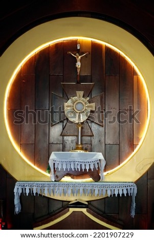  Buon Ma Thuot Cathedral.  A consecrated host placed in a monstrance for eucharistic adoration.  Buon Me Thuot. Vietnam.