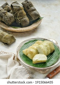 Buras Burasa Rice Dumpling Cooked Coconut Stock Photo 1915066435 ...