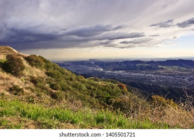 BURBANK, CALIFORNIA / USA - FEBRUARY 25 2004: Views From The Top Of Wildwood Canyon Park In The Verdugo Mountains Overlooking Burbank, Glendale And Downtown Los Angeles Skyline.