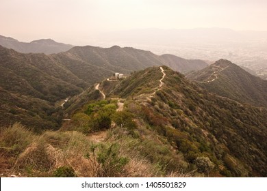 BURBANK, CALIFORNIA / USA - FEBRUARY 25 2004: Views From The Top Of Wildwood Canyon Park In The Verdugo Mountains Overlooking Burbank, Glendale And Downtown Los Angeles Skyline.