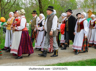 684 Lithuanian National Costumes Images, Stock Photos & Vectors 