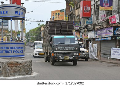 Burdwan Town, Purba Bardhaman District, West Bengal / India - 21.04.2020: The Materials Of The West Bengal State Health Department Are Being Transported By Truck. At Burdwan Town, India.