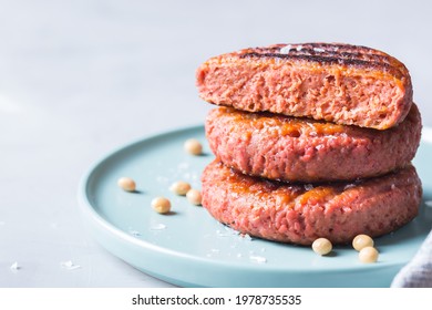 Burgers Made From Plant Based Meat, Food Reducing Carbon Footprint