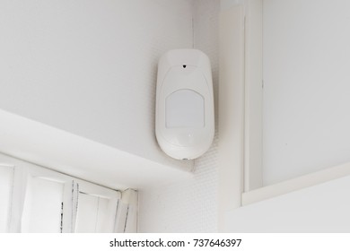 Burglar alarm sensor in a private home - Shutterstock ID 737646397