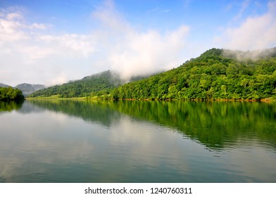 Burnsville Lake, Braxton County, West Virginia, USA