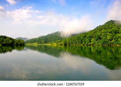 Burnsville Lake, Braxton County, West Virginia, USA