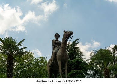 Bursa, Turkey - July 11, 2022: Statue Of Mustafa Kemal Atatürk, The Leader Of The Turkish War Of Independence, Located In The Center Of Bursa.