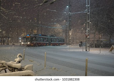 The bus across the square 