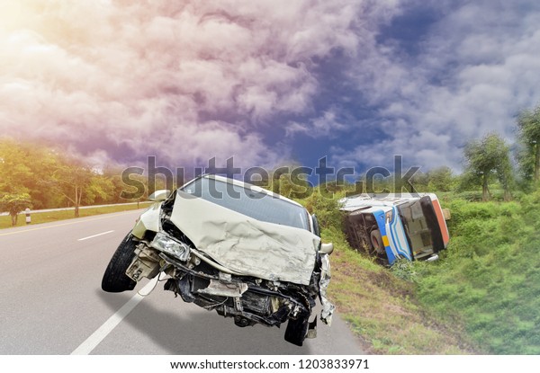 Bus and\
saloon car crash car, accident on the\
street