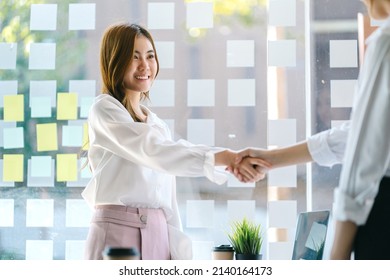 13,786 Asian professional handshake Images, Stock Photos & Vectors ...