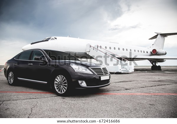 Business class service at the airport. Business\
class transfer. Airport\
shuttle