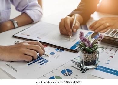 Business Financial concept, Businessmen hire professional consultants to explain the marketing principles in the company. - Shutterstock ID 1065047963