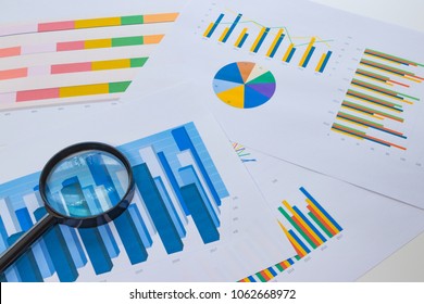 8,095 Bar chart with magnifying glass Images, Stock Photos & Vectors ...