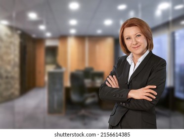 Business Lady Crossed Arms Wear Eyeglasses Buisness Suit On Color Background