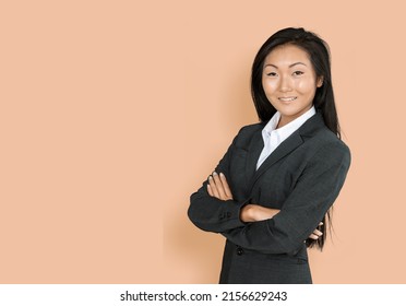 Business Lady Crossed Arms Wear Eyeglasses Buisness Suit On Color Background