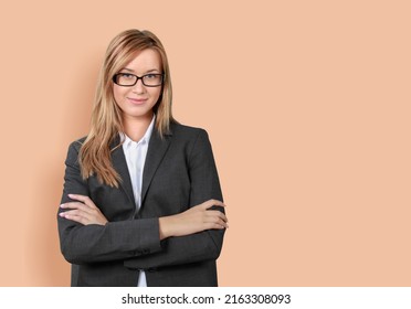 Business Lady Crossed Arms Wear Eyeglasses Buisness Suit On Color Background