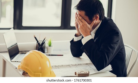 4,306 Worried construction worker Images, Stock Photos & Vectors ...