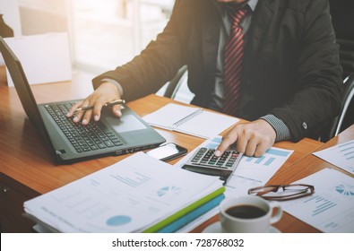 22,580 Man using calculator Images, Stock Photos & Vectors | Shutterstock