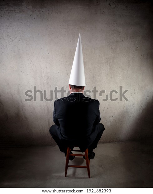 dunce cap