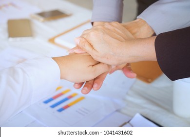 Business Men Making Handshake, Partnership Congratulation, Merger And Acquisition Concepts, Vintage Tone Retro Filter Effect, Soft Focus, Office Background. 