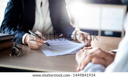 Business people discussion advisor concept