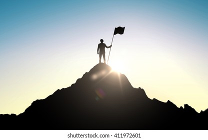 negocio, éxito, liderazgo, logro y concepto de personas - silueta de hombre de negocios con bandera sobre montaña sobre el fondo del cielo y la luz del sol