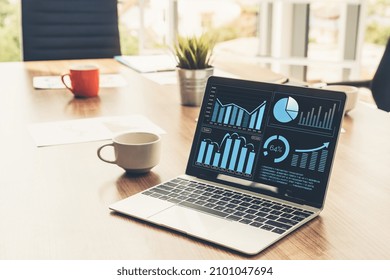 Business visual data analyzing technology by creative computer software