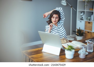 A Business Woman In Casual Clothes Works On A Virtual Computer In The Office Desk. Small Business Owner People Employed Free Online We Are Marketing E-commerce Telemarketing Concept Photography