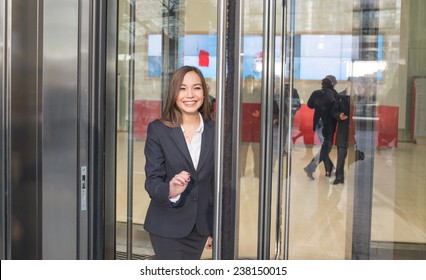 999 Revolving glass door Images, Stock Photos & Vectors | Shutterstock