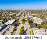 Businesses in Naples along Tamiami Trail north