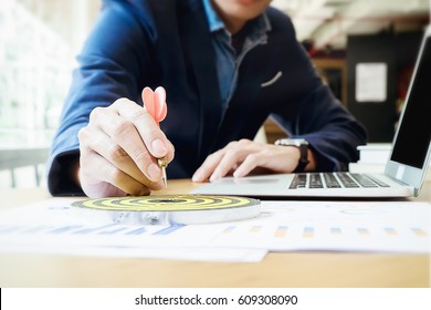 Businessman Holding A Darts Aiming At The Target Center Business Goal Concept - Business Targeting, Aiming, Focus Concept,metaphor To Target Marketing Or Target Arrow Concept.