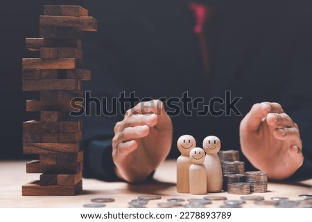 Businessman shows protection and management of financial risks,Business Investment Feasibility Assessment,protection of business interests,business risk analysis,Decisions on Business Opportunities