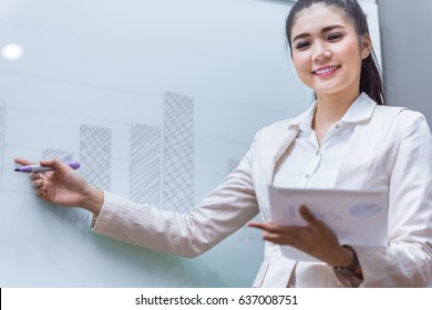 6,445 Women Giving Speech Images, Stock Photos & Vectors | Shutterstock