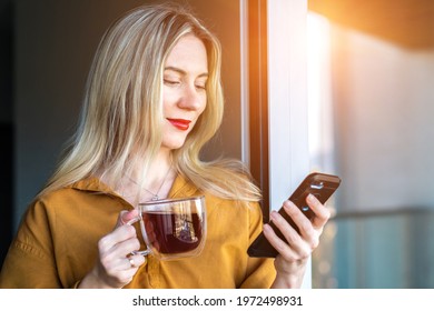 Businesswoman With Smartphone, Talking Video Call. Online Chat With Family, Work Colleagues, Friends. Long Distance Communication. Staying Connected, Social Distancing, Stay At Home, Face Time.