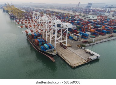 17 Cargo Wearhouse Loading Images, Stock Photos & Vectors | Shutterstock