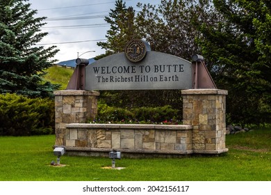 Butte, MT, USA - July 4, 2020: A Welcoming Signboard At The Entry Point Of The Preserve City