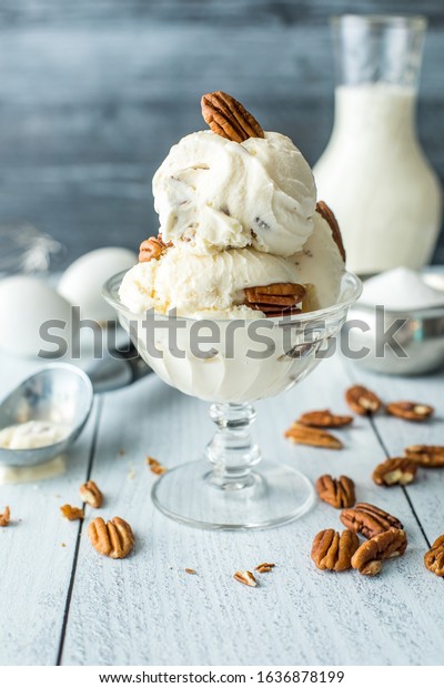 Butter Pecan Ice Cream\
Cup