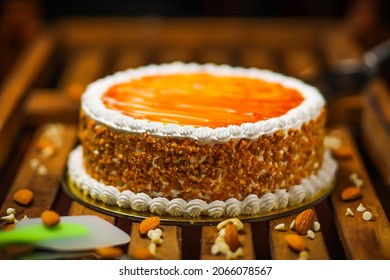 Butterscotch Cake With Honey And Almond