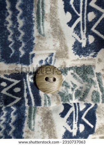 Button clasper badge stud buckle