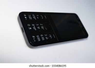 BUTTON MOBILE CLOSE UP IMAGE