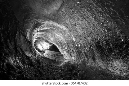 B&W Wave Tunnel