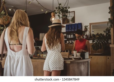 Byron Bay, Australia- December 18 2018: Customers At The Folk Cafe In Byron Bay