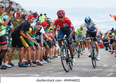 Cabarga, Spain - August 31, 2016. Cyclists Nairo Quintana And Chris Froome Climbing Cabarga Port During The Tour Of Spain.